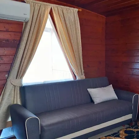 Bu Aparthotel